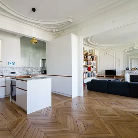 Rue De Saint-petersbourg By Onefinestay Paris