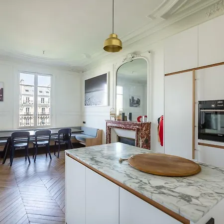 Rue De Saint-petersbourg By Onefinestay Paris