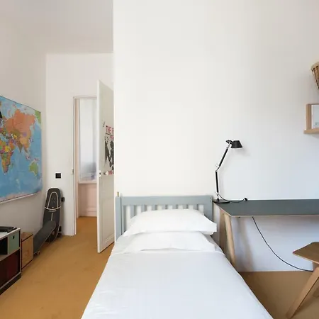 Rue De Saint-petersbourg By Onefinestay Paris