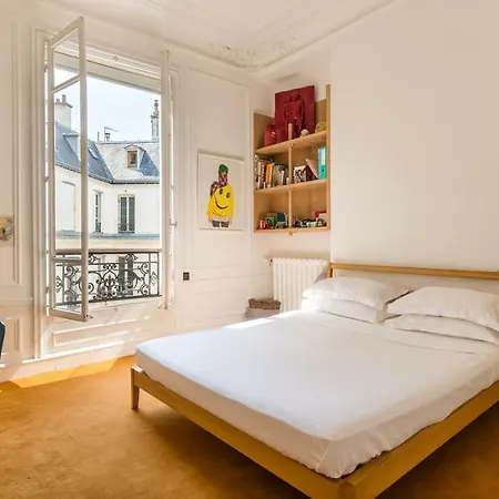 Rue De Saint-petersbourg By Onefinestay